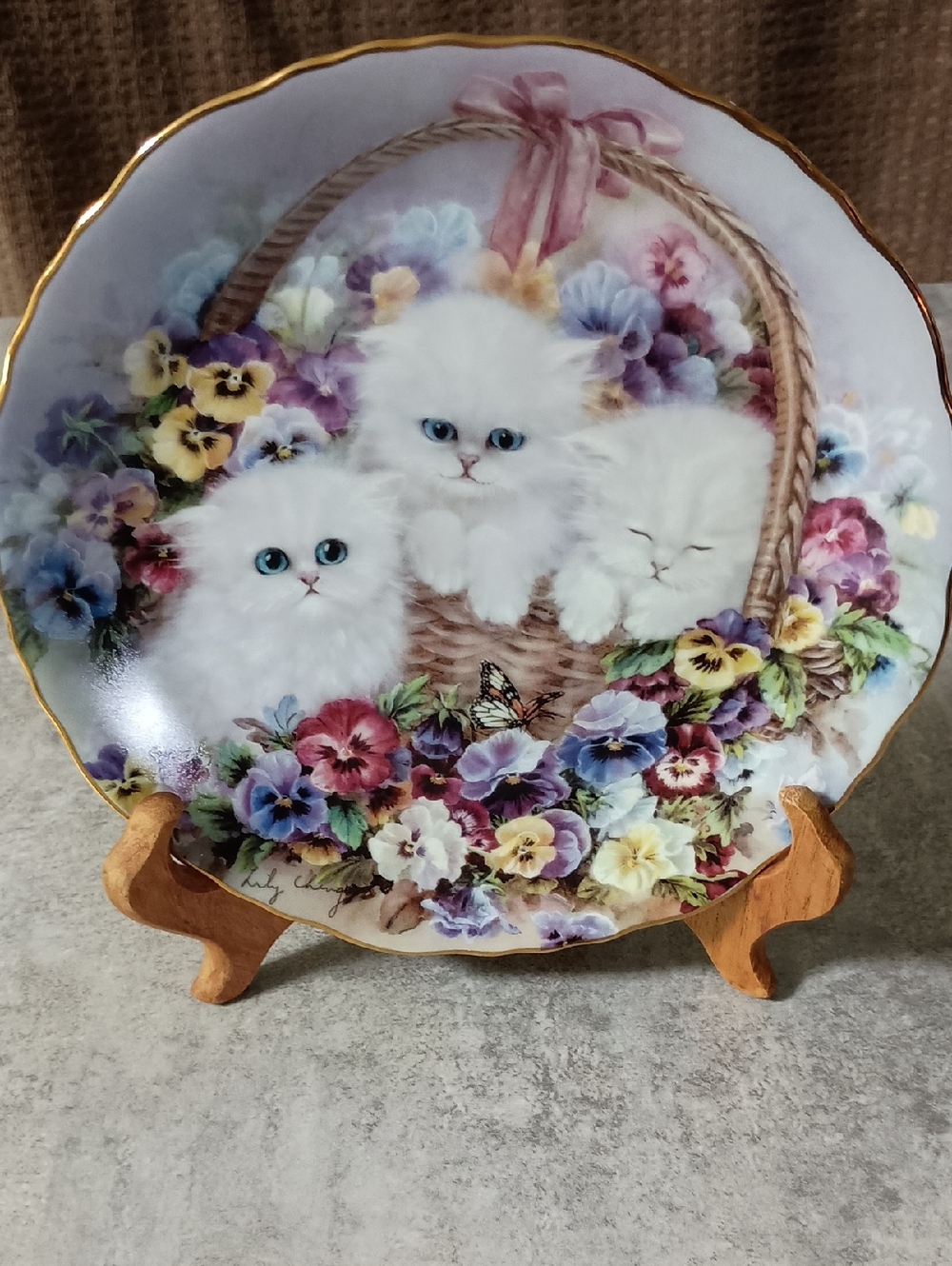 The Bradford Exchange  Collector Plate Garden's Gifts. - "Basket Of Love"